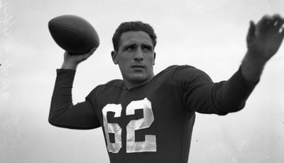 Charley Trippi, Hall of Famer who led the Chicago Cardinals to an NFL title, dies at 100