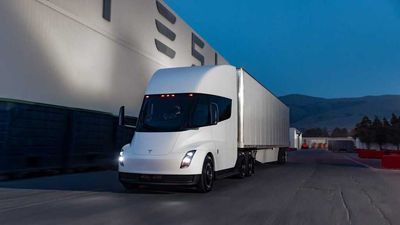 Tesla Semi's 500-Mile Range Is Calculated With Cargo, Says Musk