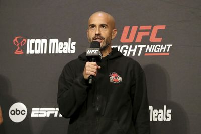 UFC commentator Jon Anik fascinated by slap fighting, hopes to call an event: ‘It’s absolutely awesome’