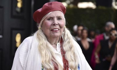 Joni Mitchell to play first headline concert in 23 years