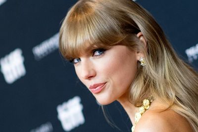 Around what time will Taylor Swift’s ‘Midnights’ teaser trailer show up on Thursday Night Football?