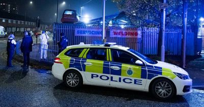 Man found dead on the pavement as police cordon off road