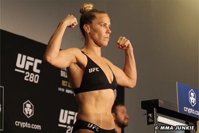 UFC 280 weigh-in results: Title fights official, but one fighter misses weight
