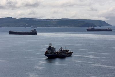 Russia poised to largely skirt new G7 oil price cap