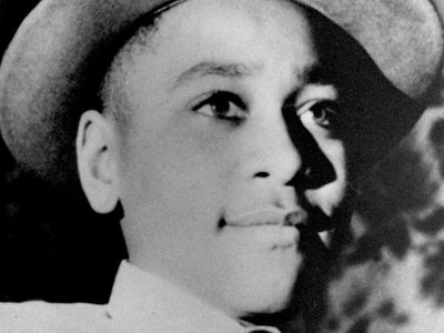 Mississippi town with Confederate monument gets Emmett Till statue