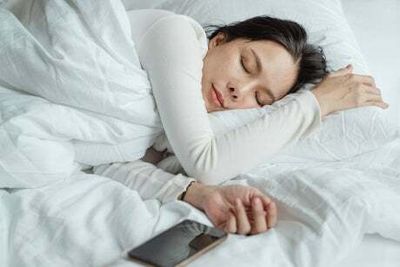 What is the sleep hack that will help you drift to sleep in 2 minutes?