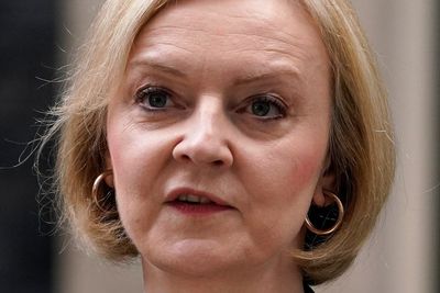 Liz Truss can claim £115,000 every year from taxpayer despite serving for just six weeks OLD