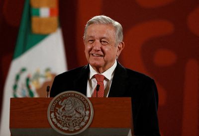 Mexican president hints at Venezuela-U.S. accord amid migration rise