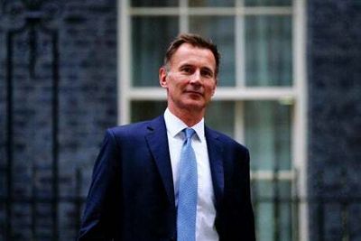 Jeremy Hunt vows to ‘drive down’ government debt after leap to £20bn