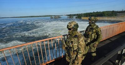 Russia 'plants mines in Ukraine dam' for missile strike to leave 80 towns underwater