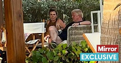 Boris Johnson relaxes in beach bar at exclusive Caribbean resort amid leadership rumours