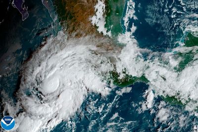 Tropical Storm Roslyn strengthens off Mexico's Pacific coast