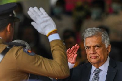 Crisis-hit Sri Lanka votes to curb presidential powers