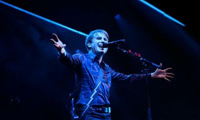 Franz Ferdinand review – fierce fun from precision-drilled 00s survivors