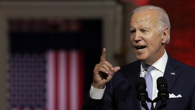 Appeals court temporarily blocks Biden's student debt relief program