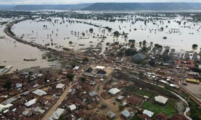 Weather tracker: Nigeria flooding and US blows hot and cold