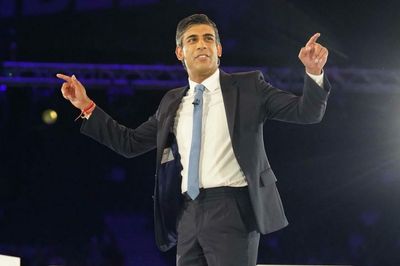 Rishi Sunak ‘first contender to pass threshold of 100 Tory MPs’ in race to become PM