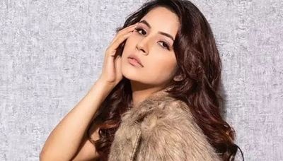 Entertainment: Shehnaaz Gill Sings Yash's 'KGF 2' Romantic Track 'Mehabooba'