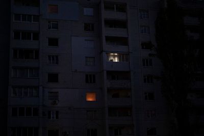 Lights go out in Ukraine as Russia launches "massive" strike