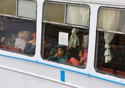 More flee Ukraine's Kherson as Russian occupiers renew warnings