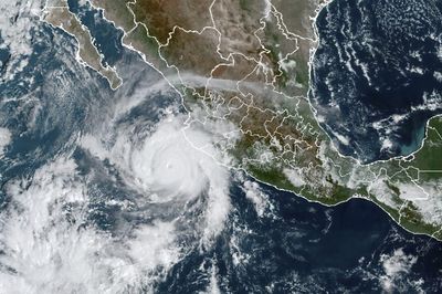 Hurricane Roslyn makes landfall in Mexico and weakens into a tropical storm