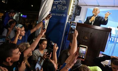‘Bibi v no Bibi’: Israel’s voters split on comeback of scandal-hit Netanyahu