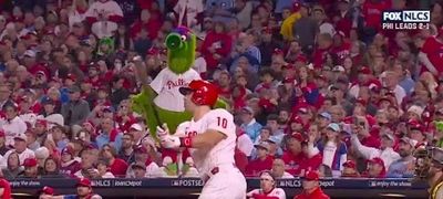 Cameras caught the Phillie Phanatic’s awesome reaction to J.T. Realmuto’s home run and MLB fans loved it