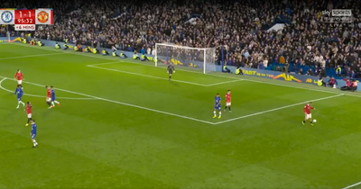 Manchester United fans love Erik ten Hag reaction to Luke Shaw timewasting vs Chelsea