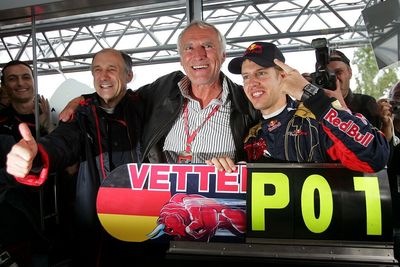 F1 drivers pay tribute to “grounded and humble” Mateschitz