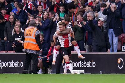 Southampton hit back to draw with Premier League leaders Arsenal