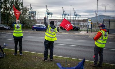 Liverpool dock workers to begin two-week strike after talks end in ‘chaos’