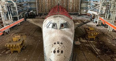 Man stumbles across eerie abandoned spaceship left to rust in the desert