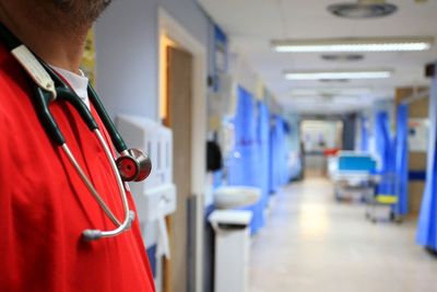 NHS recruitment drive for thousands of nurses amid record staff vacancies