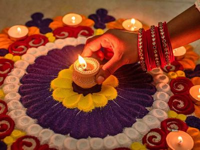 Happy Diwali 2022: 20 funny memes, wishes and messages about Diwali that will make you laugh out loud