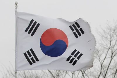 Koreas exchange warning shots along sea border amid tensions