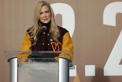 Commanders co-owner Tanya Snyder says ‘Hail to the Redskins’ at alumni event Sunday