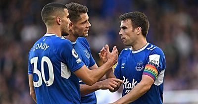 Everton favourite faces fight for place as Frank Lampard considers breaking golden rule