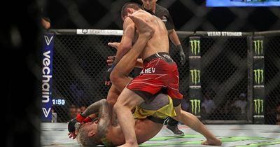 Charles Oliveira apologises for defeat by new UFC champion Islam Makhachev