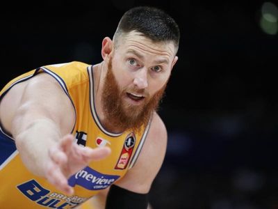 Brisbane bully Hawks to end NBL drought