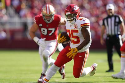 Chiefs snap counts: Clyde Edwards-Helaire gets fewest career snaps in Week 7