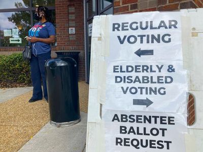 Early votes in Georgia, nation could signal high '22 turnout