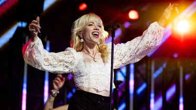 Carly Rae Jepsen Announced A String Of Aussie Shows I’m Feeling All My E*MO*TIONS At Once