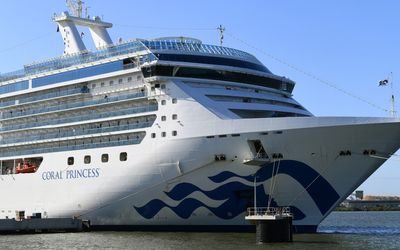 Positive COVID cases on first major cruise liner to WA