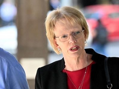 Qld lab boss 'feels dreadful' for mistake
