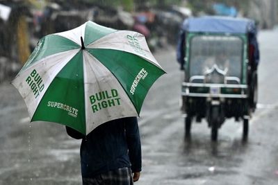 Nine dead, million seek shelter as cyclone hits Bangladesh