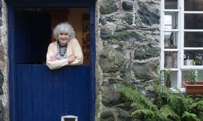 Jan Morris: Life from Both Sides by Paul Clements review – explorer, author… enigma
