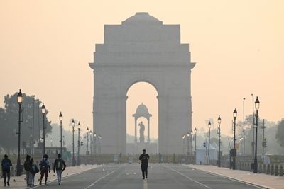 Post-Diwali Delhi wakes to toxic firecracker smog