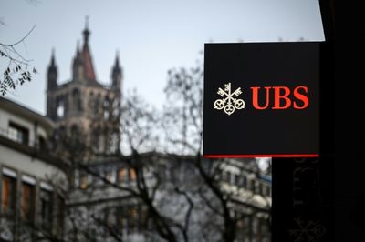 UBS net profit down in Q3 as revenues fall