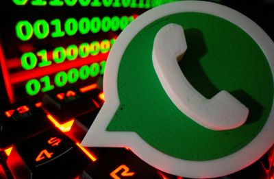 WhatsApp goes down globally