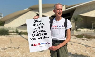 Peter Tatchell stopped in Qatar while staging LGBT+ rights protest